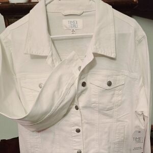 Nice White Jean Jacket NWT